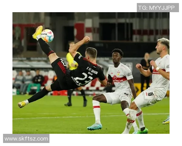 90柏林与柏林联的激烈对决揭示德甲新赛季的竞争格局与球队实力对比