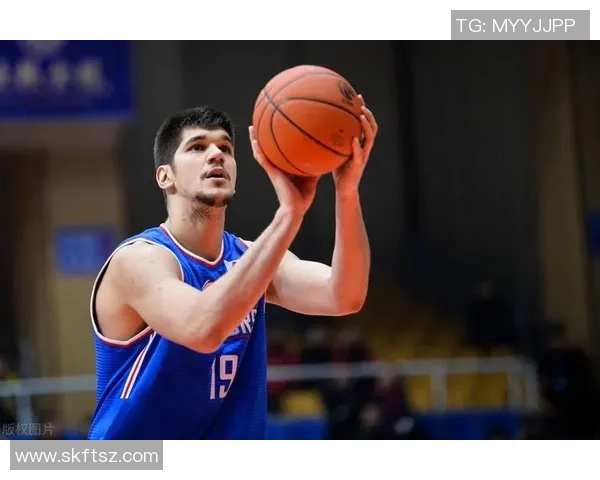 本菲卡B队迎战瓦尔津全力争胜展现青年才俊风采