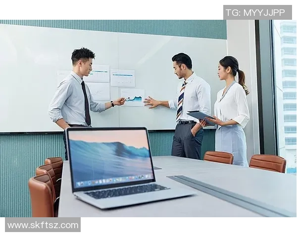 贾诚在职场中如何运用智慧与策略实现个人职业发展的全新路径探讨