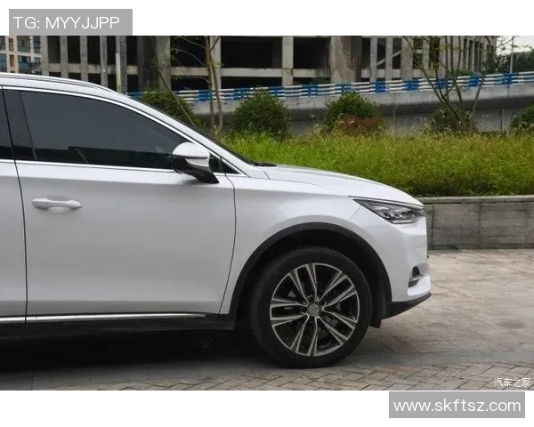 车展盛典与篮球明星的激情碰撞展现汽车与体育的完美结合